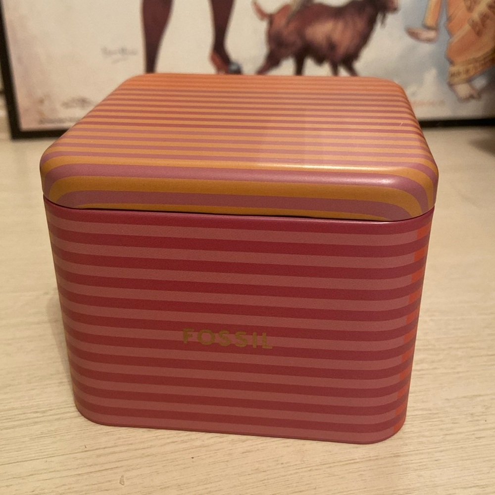 Fossil Tin Gift Box